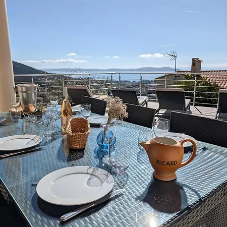 - 4 Chambres, Climatisation, Vue Panoramique Villa