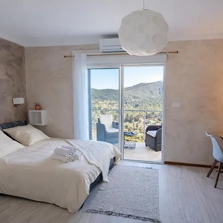 - 4 Chambres, Climatisation, Vue Panoramique